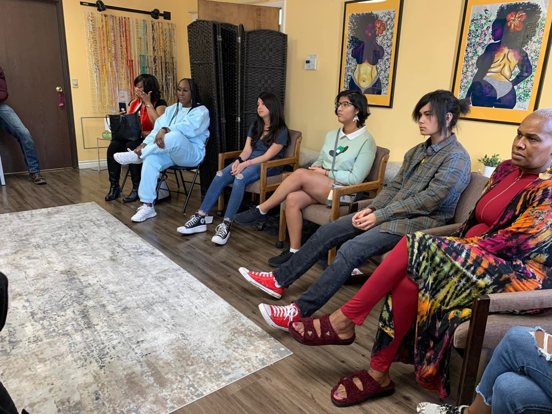 Conference attendees in discussion at GuudSeed Initiative